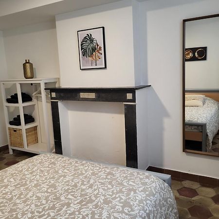 Brussels Bed & Blockchain Private Rooms With Shared Bathroom Pokoj fotografie