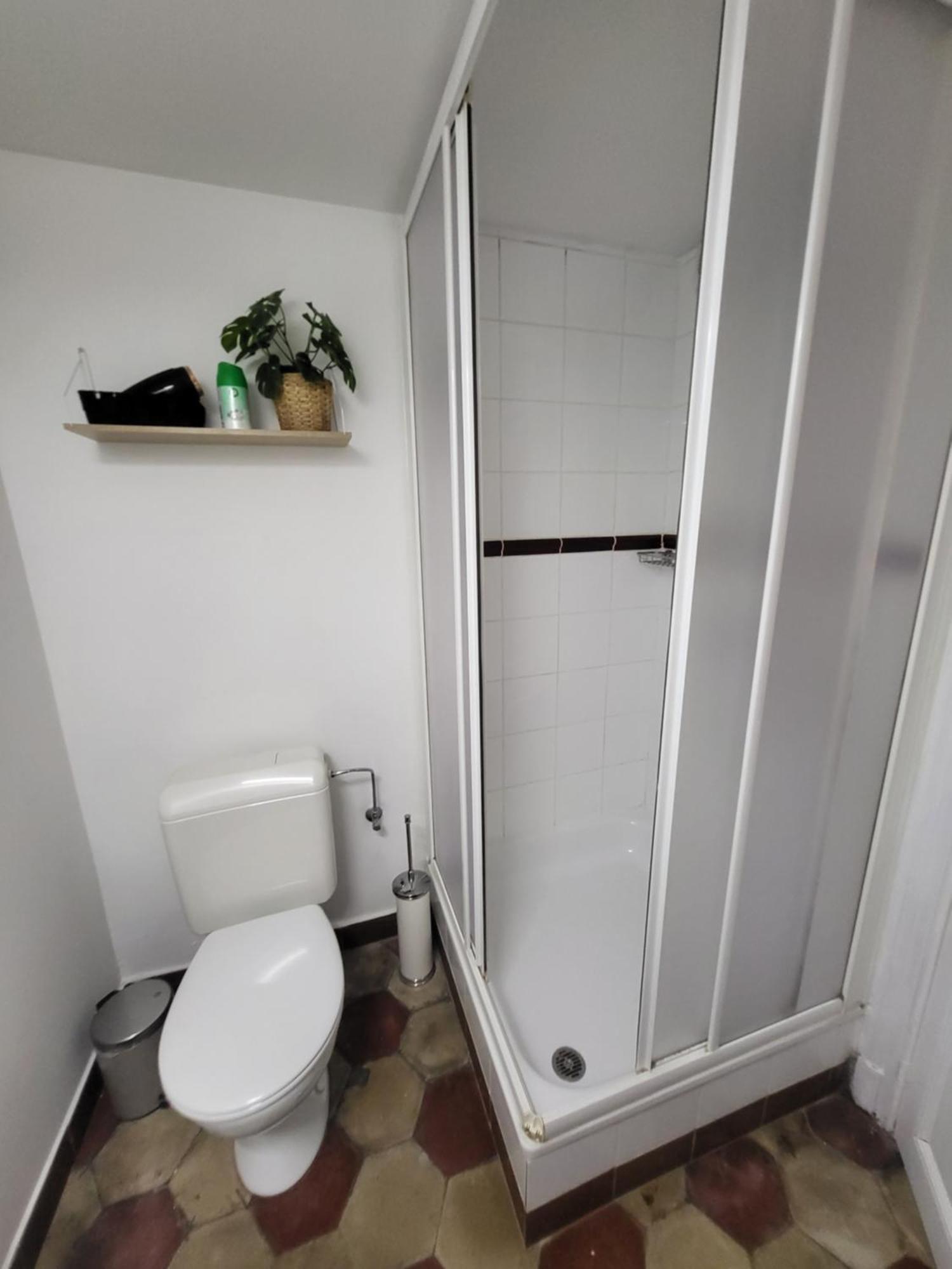 Brussels Bed & Blockchain Private Rooms With Shared Bathroom Pokoj fotografie
